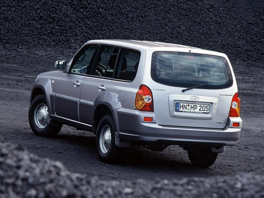  Hyundai Terracan 2001 года  (фото 2 из 16)